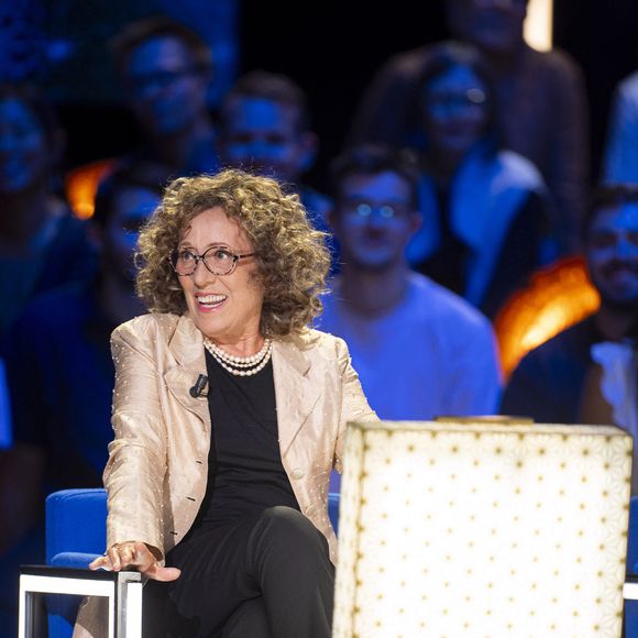 Mireille Dumas lors de l'enregistrement de l'émission "La Boîte à secrets", présentée par F.Bollaert et diffusée le 26 septembre 2025 sur France 3. Pierre Perusseau/Bestimage