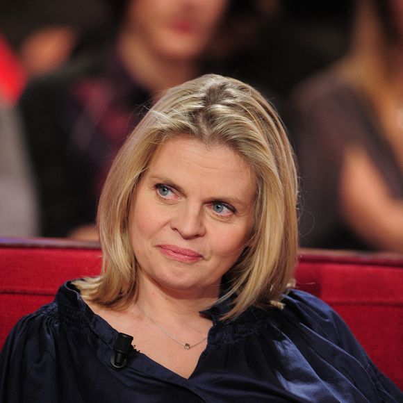Isabelle Nanty lors de l'enregistrement de "Vivement Dimanche" le 24 novembre 2008 à Paris, France. Photo Max Colin/ABACAPRESS.COM