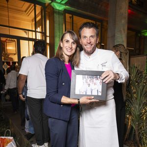 Bérangère Loiseau revient sur l'héritage laissé par son père, le chef Bernard Loiseau

Norbert Tarayre, Bérangère Loiseau lors de l'inauguration du Restaurant & Bar 19.20 by Norbert Tarayre à l'hôtel Prince de Galles à Paris. ©
Pierre Perusseau / Coadic Guirec / Bestimage