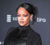 Au-delà de ses succès musicaux et de son empire Fenty, Rihanna déploie une énergie insoupçonnée dans l'ombre.

Mumbai, INDE La superstar mondiale est éblouissante dans une robe Alaïa moulante lors de la soirée organisée pour le lancement de Fenty Beauty à Mumbai, en Inde.



Sur la photo : Rihanna