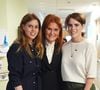 Sarah Ferguson a pris une décision qui impacte fortement les princesses Eugénie et Béatrice.

Sarah, duchesse d'York, pose pour une photo avec ses filles, les princesses Beatrice et Eugénie, lors d'une visite à l'unité Teenage Cancer Trust à l'University College Hospital, à Londres, au Royaume-Uni. Photo by Aaron Chown/PA Wire/ABACAPRESS.COM