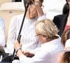 Elle est ainsi obligée d'utiliser une canne pour se déplacer
Muriel Robin en tribunes lors de la finale messieurs des Internationaux de France de Tennis de Roland Garros 2025 (jour 15), à Paris, France, le 8 juin 2025. © Cyril Moreau/Bestimage