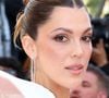 Direction Menton, joyau coloré entre mer et montagne, où l’ancienne Miss France aime revenir pour se ressourcer loin de l’agitation médiatique.

Iris Mittenaere - Montée des marches du film " Fjord " lors du 79ème Festival International du Film de Cannes, le 18 mai 2026. © Jacovides-Moreau / Bestimage
