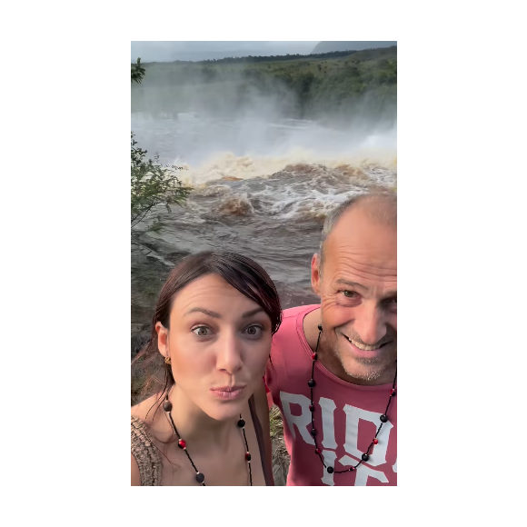 Ils sont en tout cas assurément complices.

Delphine Wespiser et Roger en voyage au Venezuela