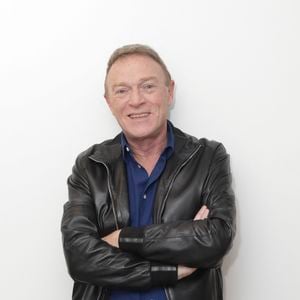 Mais le souvenir le plus déplaisant pour l'animateur était certainement celui de la conférence critique : 

Christophe Hondelatte dans les backstage de l'enregistrement de l'émission "Face à Hanouna", présentée par Cyril Hanouna et diffusée sur C8 le 23 mars. Le 21 mars 2024
© Jack Tribeca / Bestimage