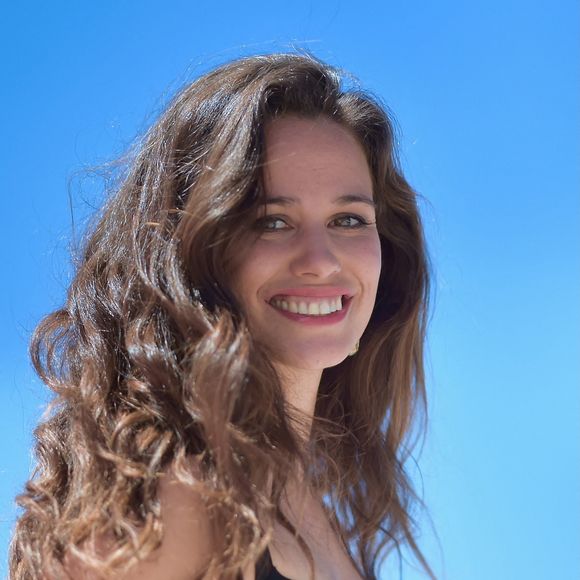 Une révélation qui a alors amené nos confrères à lui demander si "le monde de l'audiovisuel" continuait à "susciter du désir" chez elle.

Lucie Lucas participe au Photocall lors de la troisième journée du 6ème Festival International de Cannes le 16 avril 2023 à Cannes, France. Photo by Franck Castel/ABACAPRESS.COM