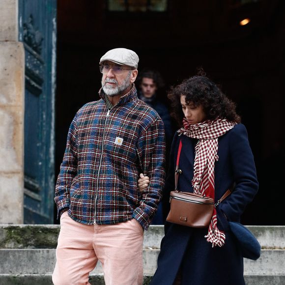 Eric Cantona et sa femme Rachida Brakni - Sorties des obsèques de Niels Arestrup à l'Église Saint-Roch à Paris. Le 10 décembre 2024
© Christophe Clovis / Bestimage