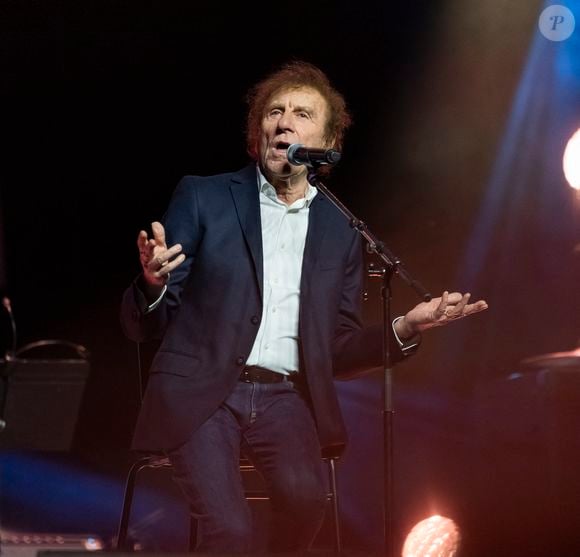Alain Souchon - Scène du Gala de la Fondation Recherche Alzheimer placée sous le signe de l’émotion et du partage avec un concert unique sur le thème "2 générations chantent pour la 3ème" à l’Olympia à Paris le 17 mars 2025. © Olivier Borde - Bertrand Rindoff/Bestimage