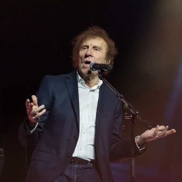 Alain Souchon - Scène du Gala de la Fondation Recherche Alzheimer placée sous le signe de l’émotion et du partage avec un concert unique sur le thème "2 générations chantent pour la 3ème" à l’Olympia à Paris le 17 mars 2025. © Olivier Borde - Bertrand Rindoff/Bestimage