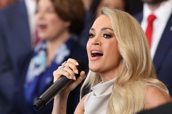 Brett James était également connu pour avoir coécrit le tube "Jesus, Take the Wheel" de Carrie Underwood qui lui a rendu hommage sur Instagram...

Carrie Underwood se produit le jour de l'investiture présidentielle du président américain Donald Trump à la Rotonde du Capitole à Washington, États-Unis, le 20 janvier 2025. Photo by Kevin Lamarque/POOL/ABACAPRESS.COM