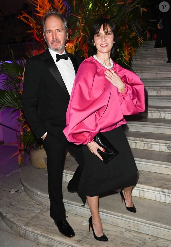 Christopher Thompson et sa femme Géraldine Pailhas - Soirée de Gala "Oiseau Rebelle" au théâtre National de l'Opéra Comique à Paris le 18 novembre 2021. Le Gala permettra de financer les projets lyriques et sociaux de cette maison au coeur de Paris, ou ont été créées Carmen ou Manon... © Coadic Guirec/Bestimage