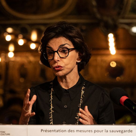 Conférence de presse de la ministre de la Culture, Rachida Dati, pour la présentation des mesures pour la sauvegarde et la promotion de la culture foraine depuis le musée des Arts Forains à Paris, France, le 18 juillet 2025. © Jonathan Jacob/Bestimage