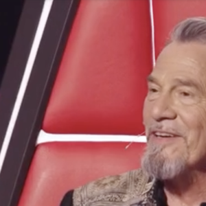 Très ému lui aussi, Florent Pagny n'a pas manqué de saluer la personnalité affirmée de celle qu'il a accompagnée tout au long de l'aventure. 

"The Voice" 30 mai 2026 TF1