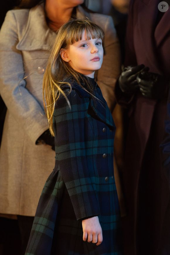 Sa fille Gabriella s'est fait remarquer

La princesse Gabriella de Monaco, comtesse de Carladès - La famille princière de Monaco lors de l'embrasement de la barque dans le cadre des célébrations de la Sainte-Dévote, Sainte Patronne de Monaco le 26 janvier 2024.

© Olivier Huitel / Pool Monaco / Bestimage