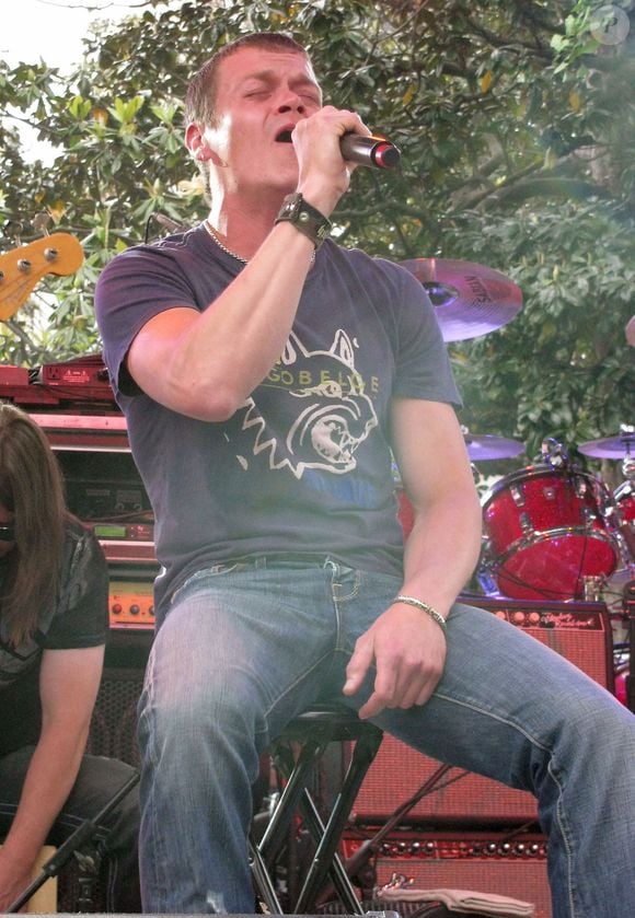 Il est décédé le 7 février 2026, à l’âge de 47 ans

Brad Arnold, le chanteur et membre fondateur du groupe de rock 3 Doors Down, est mort à 47 ans Backgrid USA / Bestimage