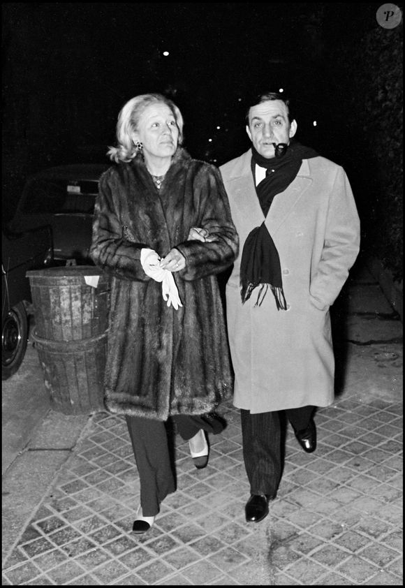 Archives - Lino Ventura et sa femme Odette à Paris. ©AGENCE / BESTIMAGE