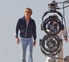 La Suisse a été approchée sur Instagram, 

EXCLUSIF Los Angeles, CA Brad Pitt et Scott Caan tournent une scène sur la plage pour la suite du film "Il était une fois à Hollywood" avec le réalisateur David Fincher. Octobre 2025.

Photo : Backgrid USA / Bestimage