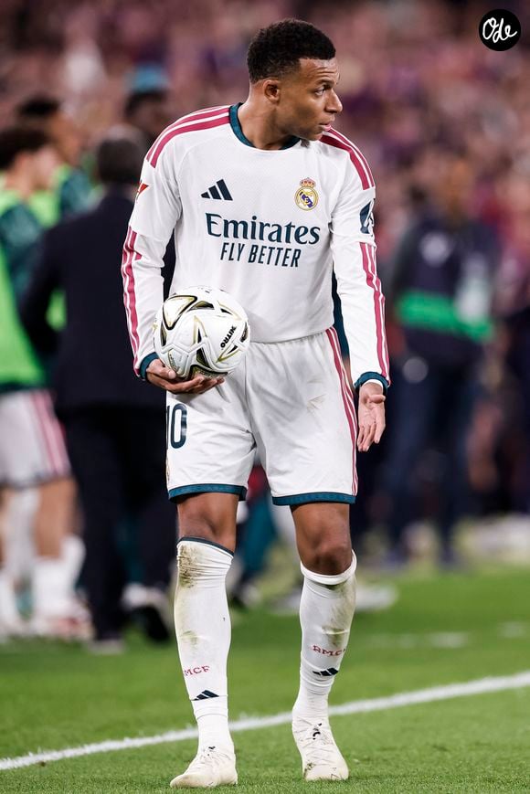 Face à l'ampleur de la polémique, Kylian Mbappé a présenté ses excuses dans un communiqué publié sur les réseaux sociaux

Kylian Mbappé lors du match de championnat d'Espagne (LaLiga EA Sports) opposant le FC Barcelone au Real Madrid CF au Spotify Camp Nou, le 25 octobre 2026, à Barcelone, en Espagne. (Credit Image: © Javier Borrego/AFP7 via ZUMA Press Wire)