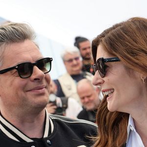 Benjamin Biolay et Chiara Mastroianni - Photocall du film "Marcello Mio" (Compétition) lors du 77ème Festival International du Film de Cannes (14 - 25 mai 2024), le 22 mai 2024. 
© Jacovides / Moreau / Bestimage
