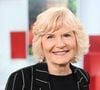 Dans la seconde partie de l'émission, le ton se fera plus confidentiel. La mythique journaliste Catherine Ceylac fera une apparition très remarquée. L'inoubliable animatrice de Thé ou Café vient en effet de publier une autobiographie très attendue, joliment baptisée Intime

Exclusif - Catherine Ceylac lors de l'enregistrement de l'émission Vivement dimanche au studio Rive gauche, présentée par M.Drucker, diffusée sur France 3 le 17 mai 2026, à Paris, France, le 21 avril 2026. © Guillaume Gaffiot/Bestimage