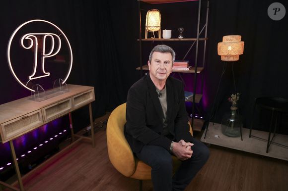 Pascal Bataille en interview pour "En privé avec", format original de Webedia © Jack Tribeca/Bestimage