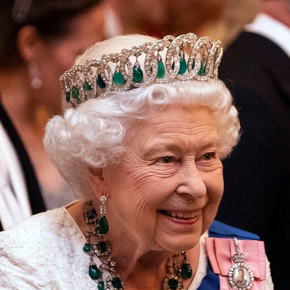 La reine Elisabeth II reçoit les membres du corps diplomatique à Buckingham Palace, le 11 décembre 2019.

Photo : Bestimage
