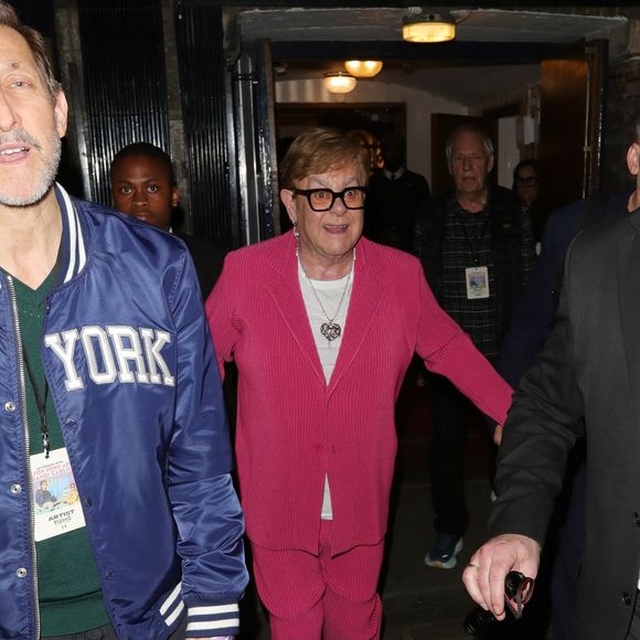 Londres, ROYAUME-UNI - Une soirée avec Elton John et Brandi le 26/03/2025.



Photo : Backgrid UK/ Bestimage