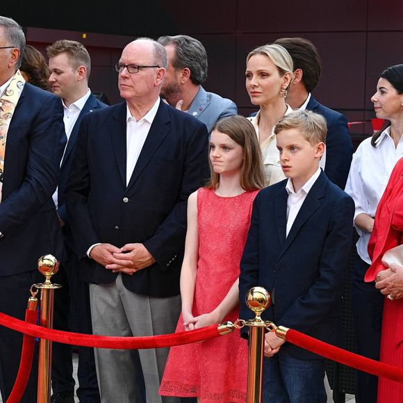 Le prince Albert II de Monaco, la princesse Charlène de Monaco, la princesse Gabriella de Monaco, comtesse de Carladès, et le prince Jacques de Monaco, marquis des Baux, assistent à l’inauguration de l’espace thématique consacré à la Principauté de Monaco à Europa-Park, à Rust, en Allemagne, le 29 juin 2026. © Dana Press/Bestimage