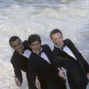 Archives - Dans les caraibes, à Saint-Barthélemy, le groupe 2BE3, Frank Delay, Filip Nikolic et Adel Kachermi le 12 mars 1998.
Crédit : Michel MARIZY via Bestimage