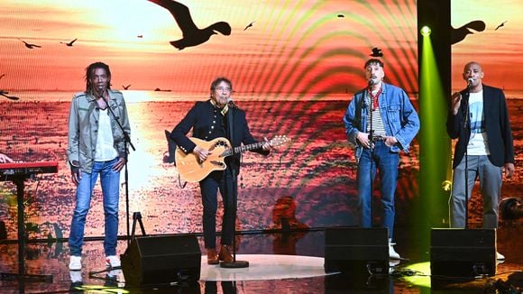 Laurent Voulzy entouré de ses 4 fils et c'est rare ! Un privilège réservé à Michel Drucker pour son grand retour en prime time