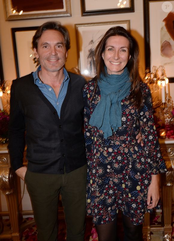 Anne-Claire Coudray et son mari Nicolas Vix lors du dîner caritatif organisé pour la soirée de Charité en faveur de la Fondation "Princesse Diya Kumari de Jaipur" à l'hôtel "Plaza Athénée". La Fondation vise à aider les personnes défavorisées au Rajasthan en développant des programmes de subsistance durables améliorant le niveau de vie et créant un environnement socioéconomique sain et plus équitable. Paris, le 29 novembre 2017.
© Rachid Bellak/Bestimage