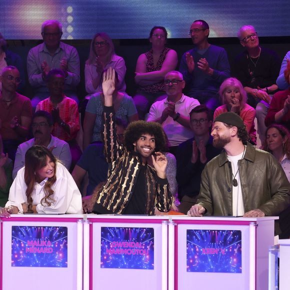 Exclusif - Maxime Dereymez, Nawarra, Bernard Minet, Malika Ménard, Gwendal Marimoutou, KeenV, lors de l'enregistrement de l'émission "On Connait La Chanson Années 90", présentée par L.Boccolini et diffusée le 19 mai 2026 sur W9, à Paris, France, le 8 avril 2026. © Jack Tribeca/Bestimage