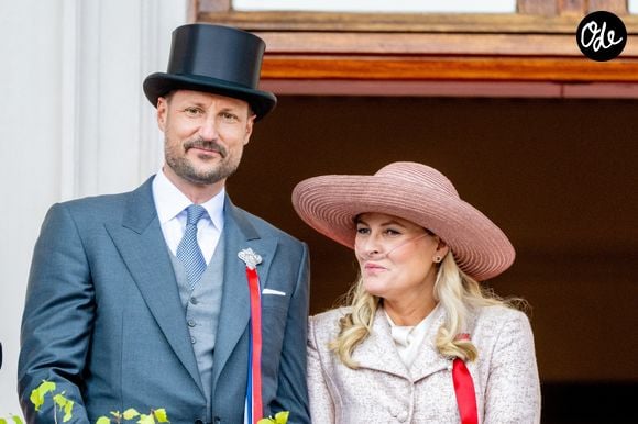À Oslo, en Norvège, les membres de la famille royale norvégienne ont été aperçus au balcon du Palais royal à l'occasion des célébrations de la Fête nationale.
Backgrid USA / Bestimage