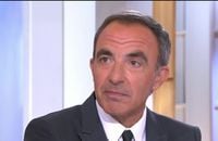 Nikos Aliagas a évoqué son père et lui a rendu hommage, non sans émotion, sur le plateau de l'émission "C l'hebdo" présentée par Aurélie Casse sur France 5