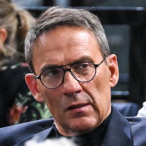 Julien Courbet est en deuil.

Julien Courbet - People dans les tribunes de la demi-finale de l'Open Rolex Paris Masters à l'Accor Arena entre N. Djokovic contre A. Rublev. © Matthieu Mirville/Bestimage