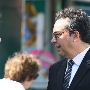 Jean-Jacques Peroni, Patrick Cohen - Arrivées aux obsèques de Philippe Labro en l'église de Saint-Germain-des-Prés à Paris le 13 juin 2025. © Dominique Jacovides - Christophe Clovis / Bestimage