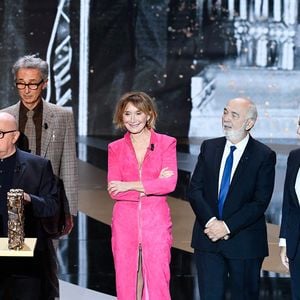 Christian Clavier, Michel Blanc, Josiane Balasko, Thierry Lhermitte, Marie-Anne Chazel, Gérard Jugnot et Bruno Moynot lors de la 46e édition de la cérémonie des César du cinéma à l'Olympia à Paris, France, le 12 mars 2021. Photo by Pierre Villard/Pool/ABACAPRESS.COM