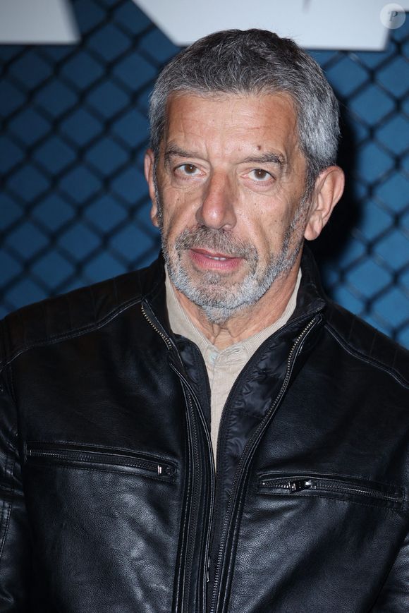 Michel Cymes assiste à l'avant-première de " La Cage " au Pathe Palace à Paris, France, le 04 novembre 2024. Photo par Jerome Dominé/ABACAPRESS.COM