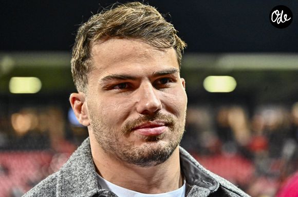 Antoine Dupont lors du match de rugby de la 6ème journée du TOP14 opposant le Stade toulousain à l'Union Bordeaux Bègles (56-13) à Toulouse, France, le 12 octobre 2025.

© Thierry Breton/Psnewz/Bestimage