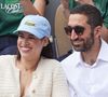 "Et effectivement lorsqu'on travaille moins, on a des chiffres assez incroyables", explique dr. Jimmy Mohamed, papa de 3 enfants avec sa femme Souailla.
Jimmy Mohamed et sa femme Souailla - Célébrités dans les tribunes des Internationaux de France de tennis de Roland Garros 2024 à Paris le 26 mai 2024. © Moreau-Jacovides/Bestimage