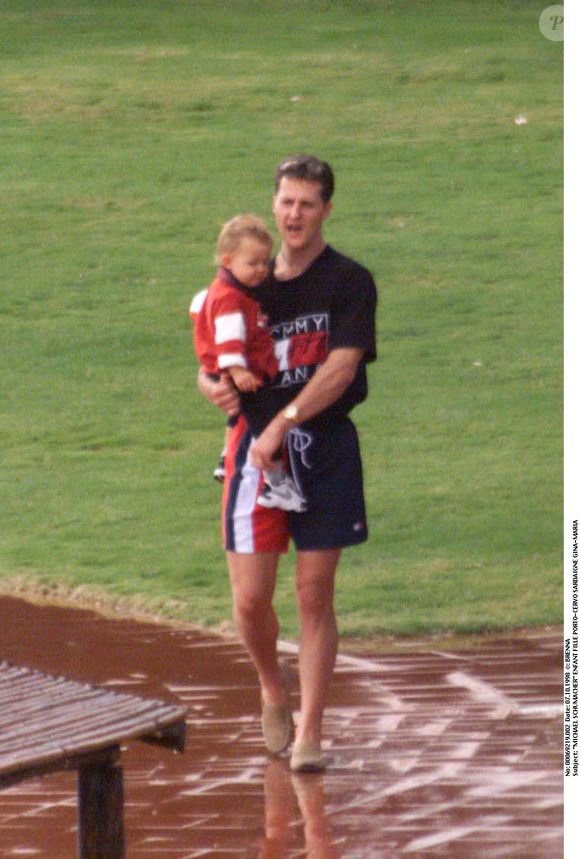 Michael Schumacher avec sa fille Gina Maria en Sardaigne.
© MARIO BRENNA / BESTIMAGE