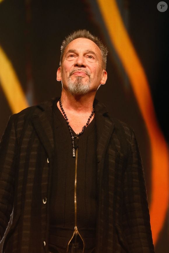 Pour rappel, le musicien a vu le jour du côté de Chalon-sur-Saône Exclusif - Florent Pagny - Concert "Corsu Mezu Mezu" à la Défense Arena à Paris, France. Le 28 octobre 2023. © Christophe Clovis / Bestimage