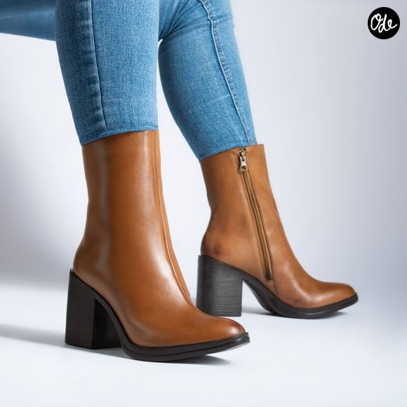 Les souliers estivaux s'apprêtent à laisser place aux paires emblématiques de la saison fraîche.