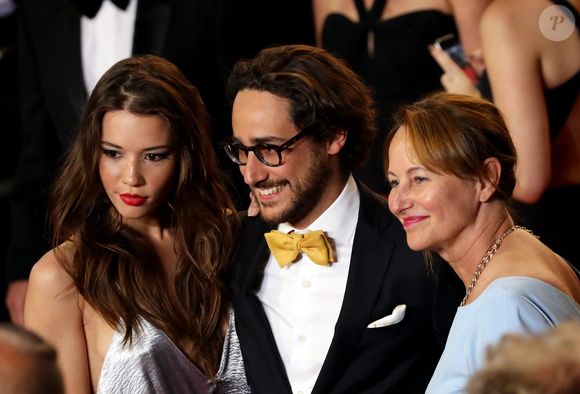 Ségolène Royal, son fils Thomas Hollande et sa compagne Emilie Broussouloux - Montée des marches du film "You Were Never Really Here" lors du 70ème Festival International du Film de Cannes. Le 27 mai 2017. © Borde-Jacovides-Moreau/Bestimage