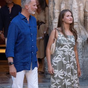 Le roi Felipe VI, la reine Letizia, la princesse héritière Leonor et la princesse Sofia visitent l'exposition "Paysage-Miro" de Joan Miro à La loge de Palma à Majorque, le 5 août 2025. LALO YASKY / BESTIMAGE
