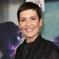 Cristina Cordula prise en charge avant de partir en vacances en Corse : on sait ce qu’il s’est passé