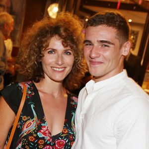 Elle s'est aussi amusée du rôle qu'il tient, celui du chef Romain Valdine, à l'opposé de celui qu'il est dans la vraie vie. 

Exclusif – Elsa Lunghini et son fils Luigi Kroner à la soirée d'ouverture du 11e Festival du film d'Angoulême, le 21 août 2018. Photo : Jérôme Domine/ABACAPRESS.COM