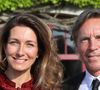 Cependant, malgré leur nombreuses années de vie communes, la journaliste et l'entrepreneur ne sont toujours pas mariés

Anne-Claire Coudray et son compagnon Nicolas Vix lors de la fête de la fleur et l'intronisation de personnalités commandeurs et ambassadeurs par la Commanderie du Bontemps au Château Smith Haut Lafitte à Martillac le 27 avril 2023.
© Fabien Cottereau / Patrick Bernard / Bestimage