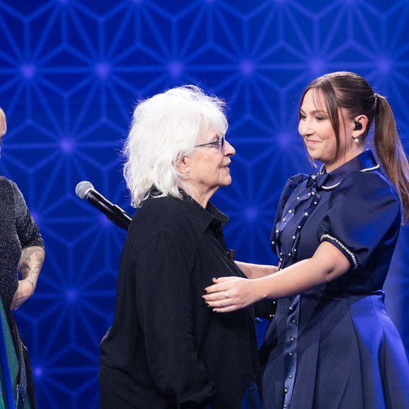 Exclusif - Catherine Lara, Linh, Francoeur pour les surprises de J.PCastaldi, C.Lara et F.X.Demaison lors de l'enregistrement de l'émission "La Boîte à secrets", présentée par F.Bollaert et diffusée le 9 janvier 2026 sur France 3, dans les studios du Lendit à Saint-Denis, France, le 2 décembre 2025. © Cyril Moreau/Bestimage