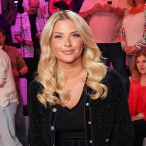 Exclusif - Kelly Vedovelli, sur le plateau de l'émission " TPMP " présentée par C.Hanouna et diffusée en direct sur C8, Paris, France, le 23 septembre 2024. © Jack Tribeca / Bestimage
